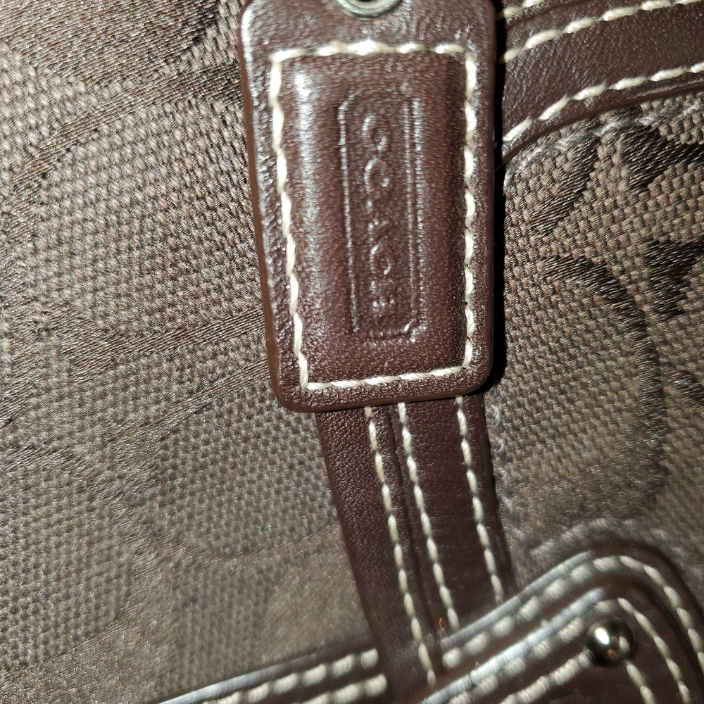 Vintage Coach Wristlet - Picture 4 of 6